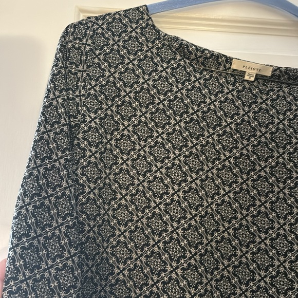 Patterned blouse from Nordstrom - Picture 2 of 4